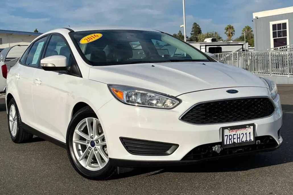2016 Ford Focus SE photo 1