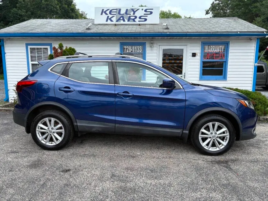 2018 Nissan Rogue Sport SV photo 1