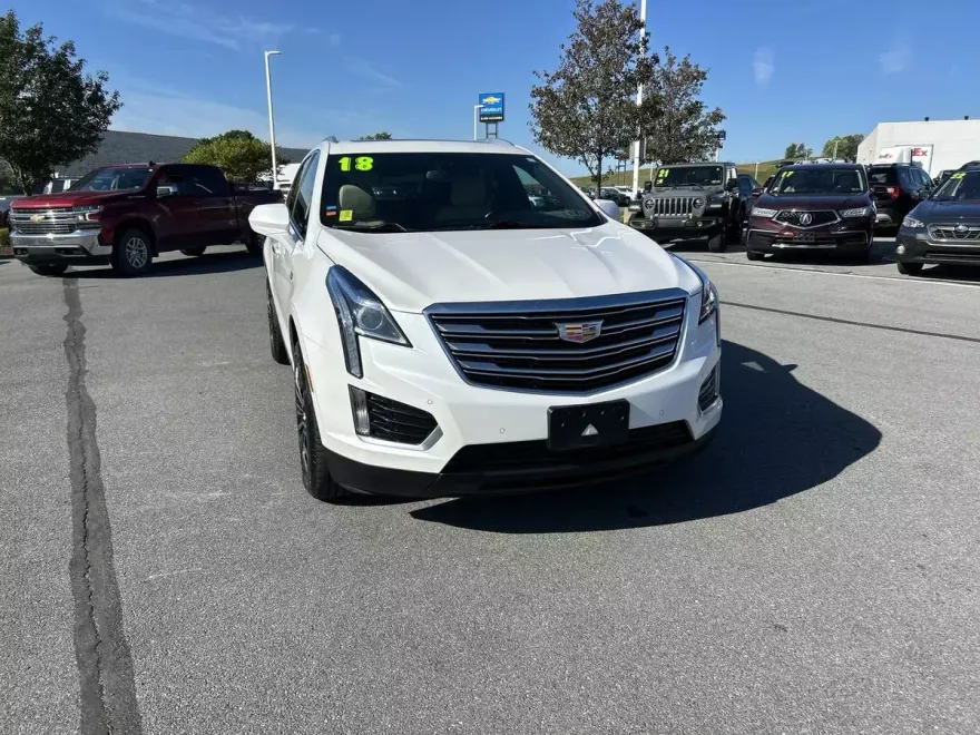 2018 Cadillac XT5 Luxury photo 1