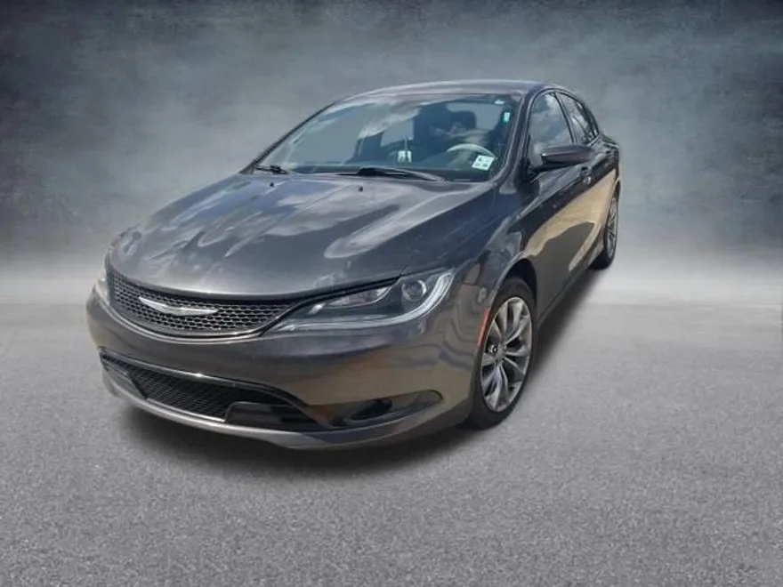 2015 Chrysler 200 S photo 1