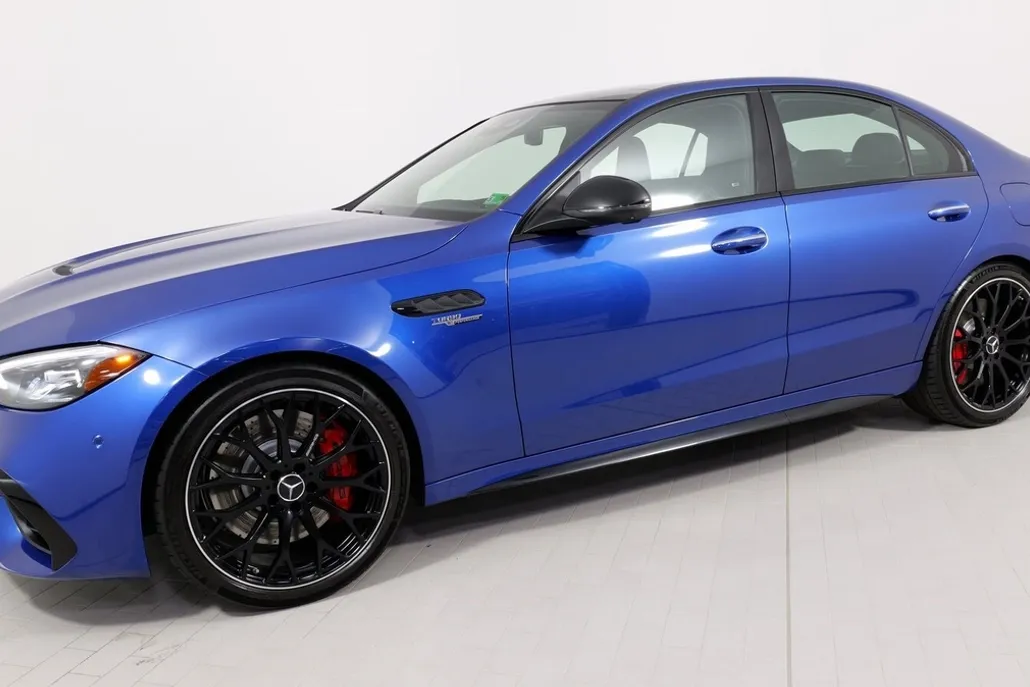 2024 Mercedes Benz C AMG 63 S E PERFORMANCE photo 1