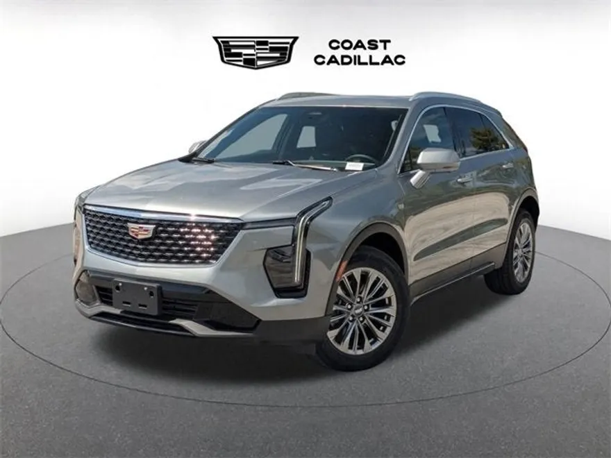 2025 Cadillac XT4 Premium Luxury photo 1