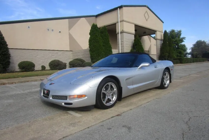 2001 Chevrolet Corvette photo 1