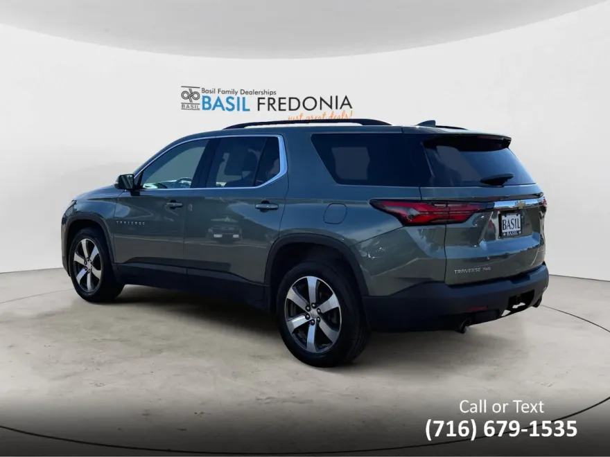 2023 Chevrolet Traverse Leather photo 1