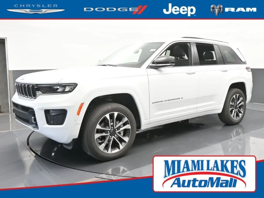 2024 Jeep Grand Cherokee Overland photo 1