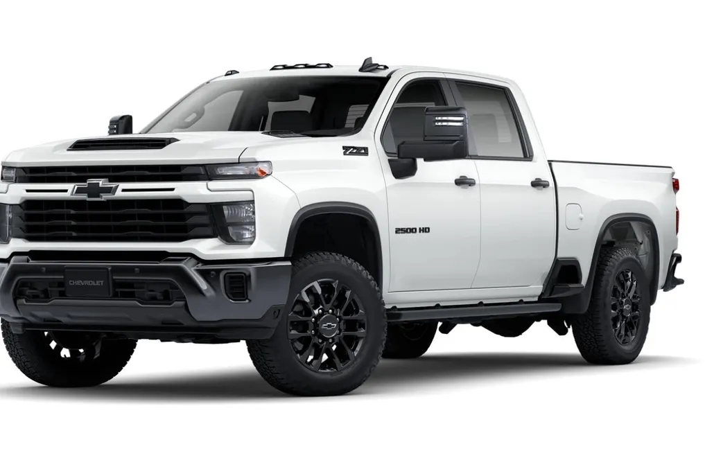 2025 Chevrolet Silverado 2500HD Custom photo 1