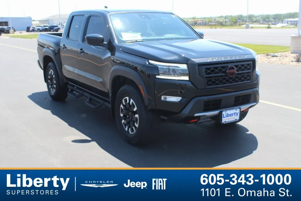 2022 Nissan Frontier PRO-4X photo 1