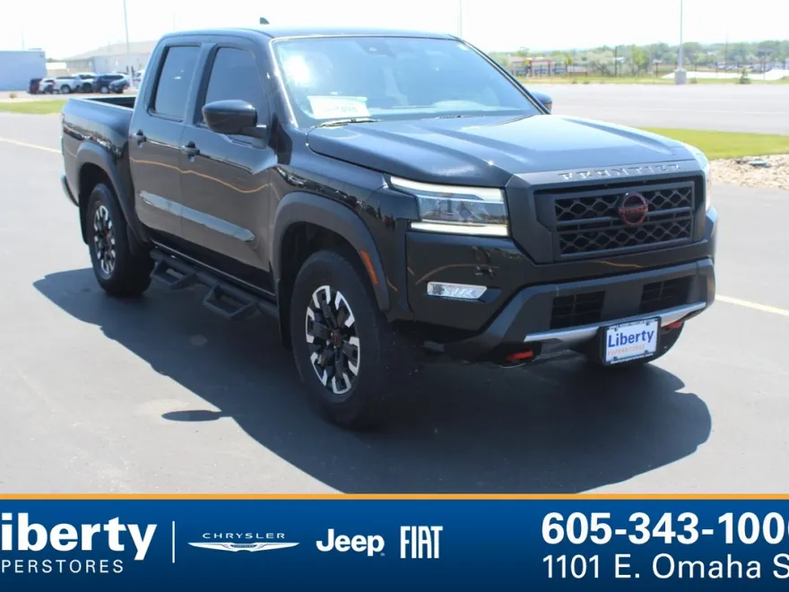 2022 Nissan Frontier PRO-4X photo 1