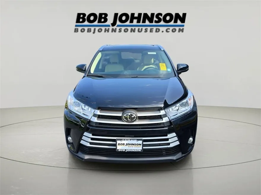 2019 Toyota Highlander XLE photo 1