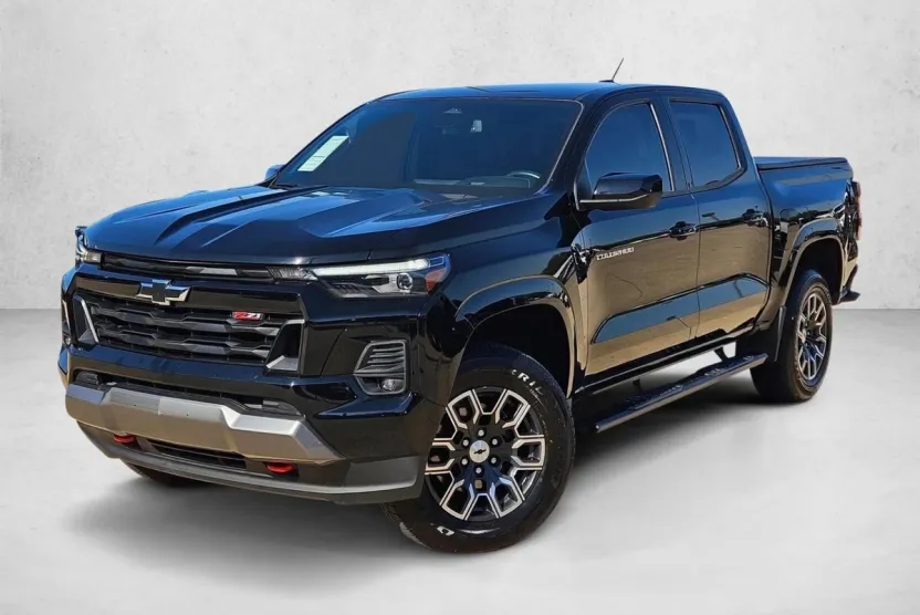 2023 Chevrolet Colorado Z71 photo 1
