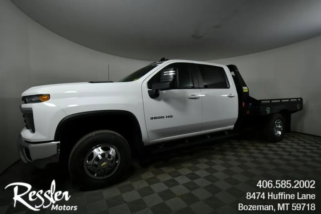 2025 Chevrolet Silverado 3500HD LT photo 1