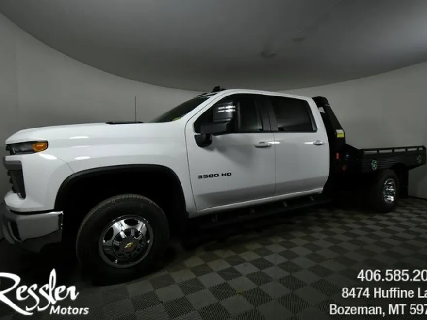 2025 Chevrolet Silverado 3500HD LT photo 1
