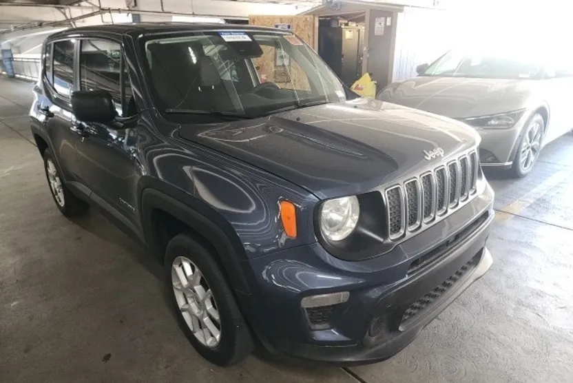 2023 Jeep Renegade Latitude photo 1