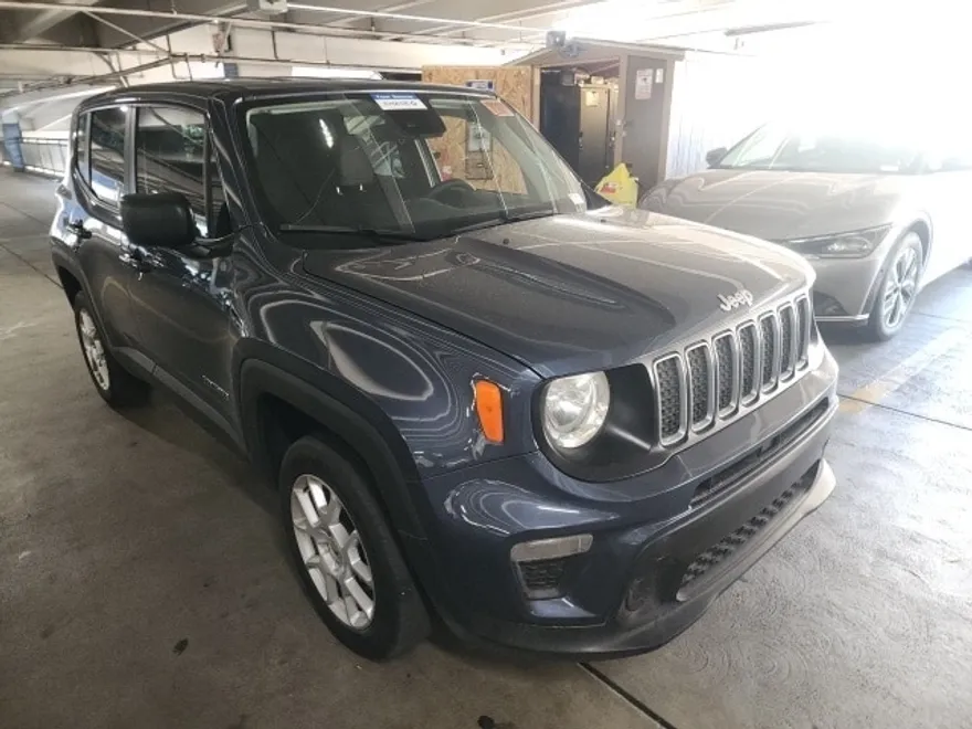 2023 Jeep Renegade Latitude photo 1
