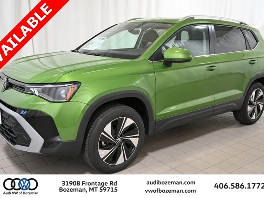 2025 Volkswagen Taos SE photo 1