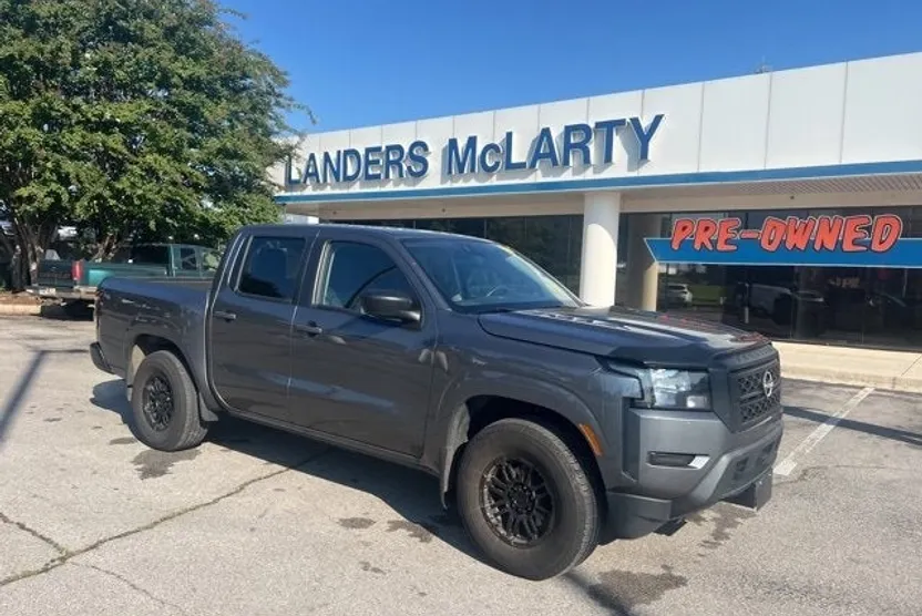 2022 Nissan Frontier S photo 1