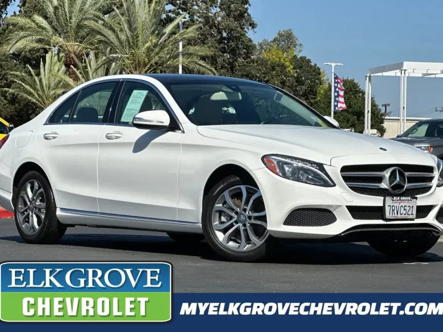 2015 Mercedes Benz C 300 Luxury photo 1