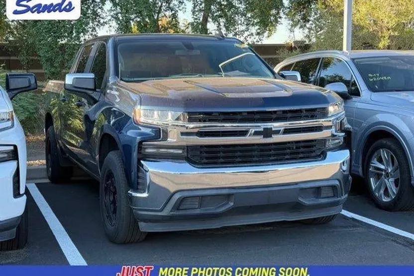 2020 Chevrolet Silverado 1500 LT photo 1