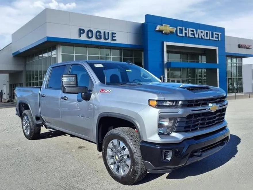 2026 Chevrolet Silverado 2500HD Custom photo 1