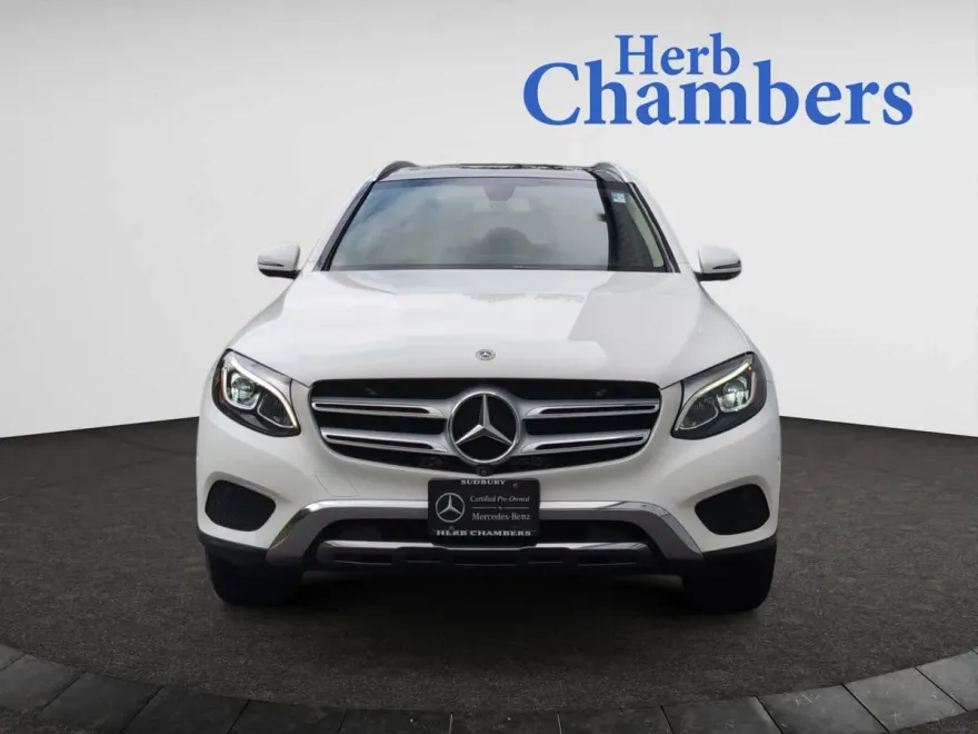2018 Mercedes Benz GLC 300 4MATIC photo 1