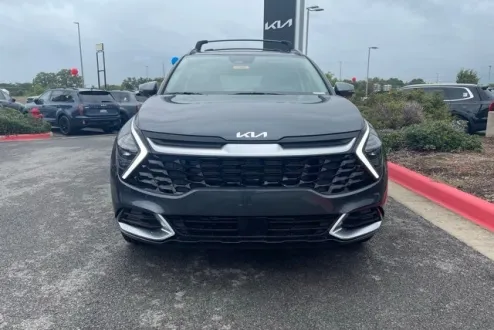 2025 Kia Sportage photo 2
