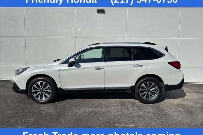 2019 Subaru Outback 3.6R Touring photo 1
