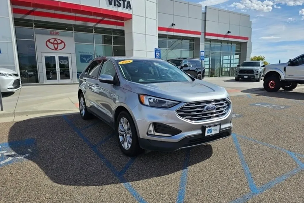 2024 Ford Edge Titanium photo 1