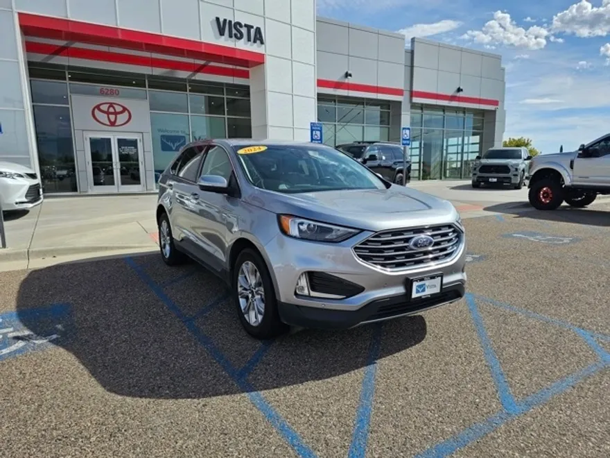 2024 Ford Edge Titanium photo 1