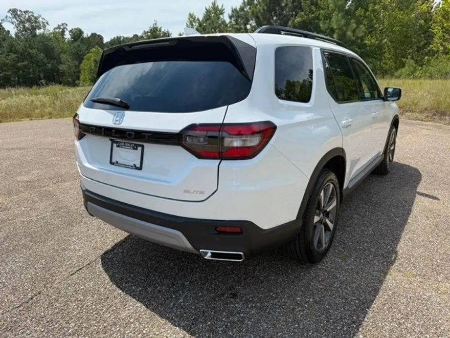 2025 Honda Pilot Elite photo 1