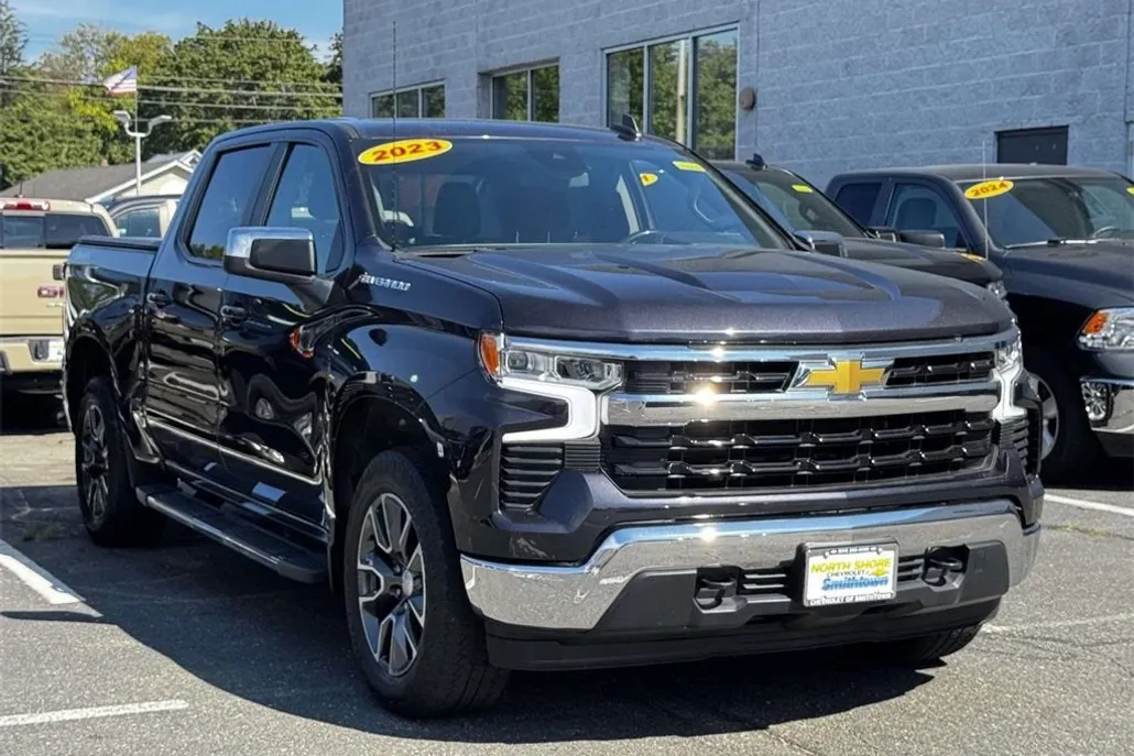 2023 Chevrolet Silverado 1500 LT photo 1