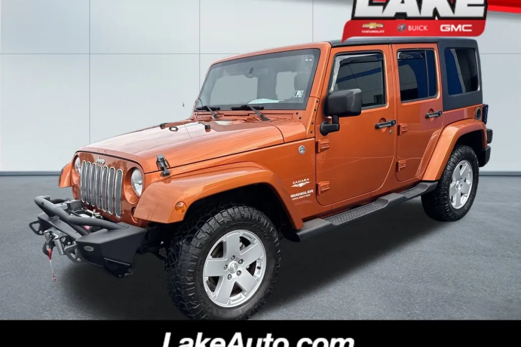 2011 Jeep Wrangler Unlimited Sahara photo 1