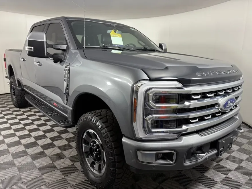 2024 Ford F-350 Platinum photo 1