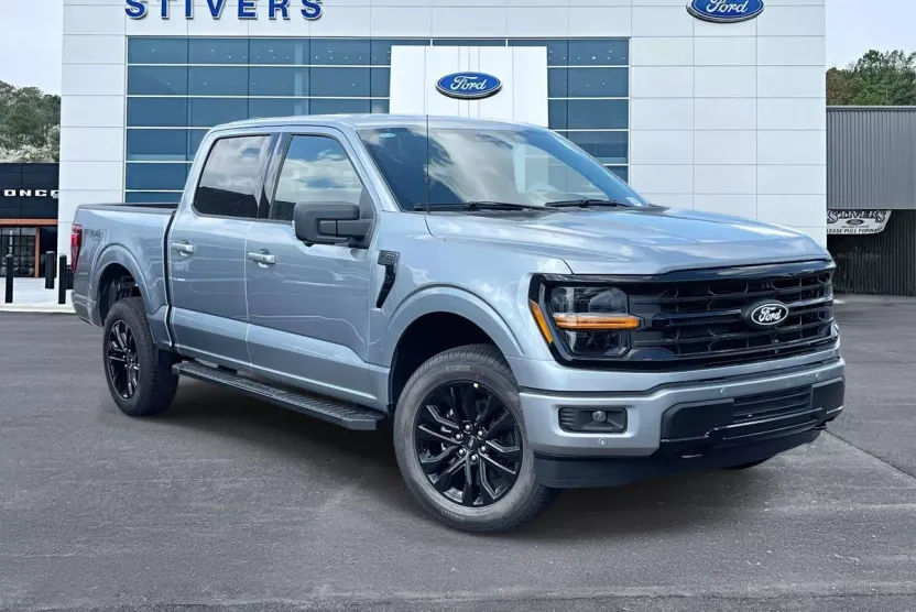 2025 Ford F-150 XLT photo 1
