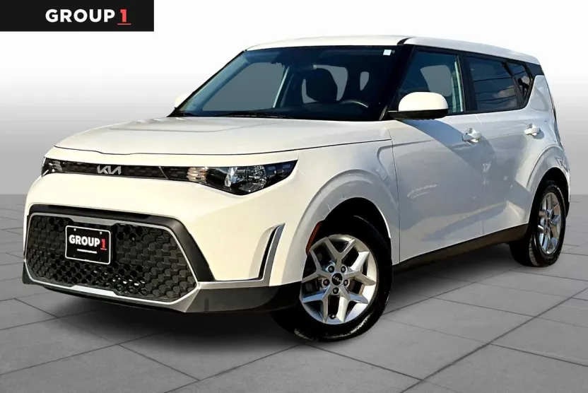 2023 Kia Soul LX S photo 1