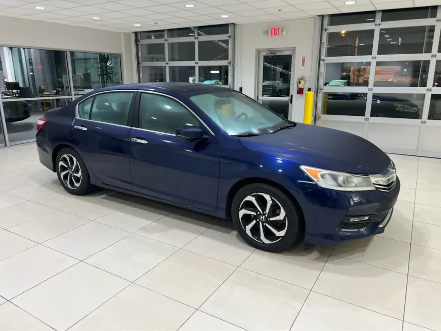2016 Honda Accord EX photo 1