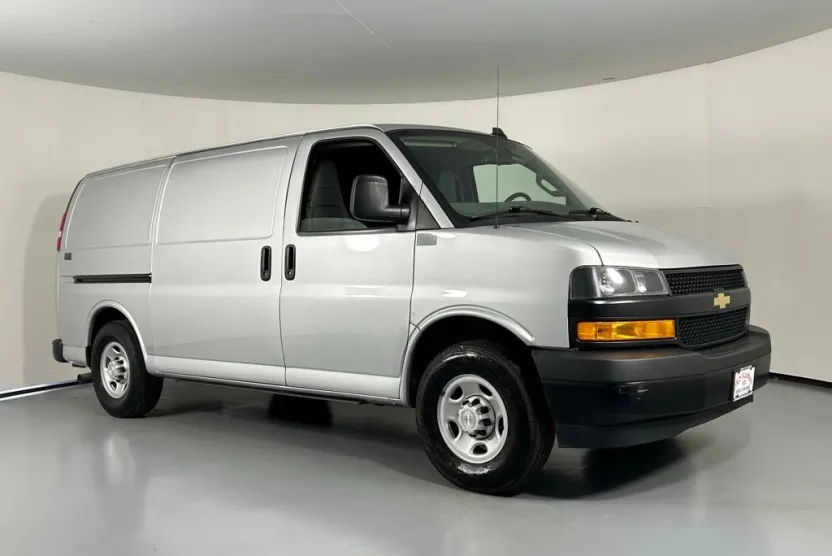 2019 Chevrolet Express 2500 Work Van Cargo photo 1