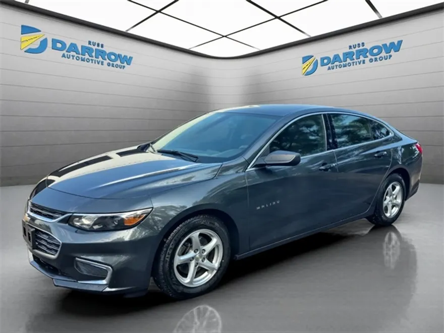 2017 Chevrolet Malibu photo 1