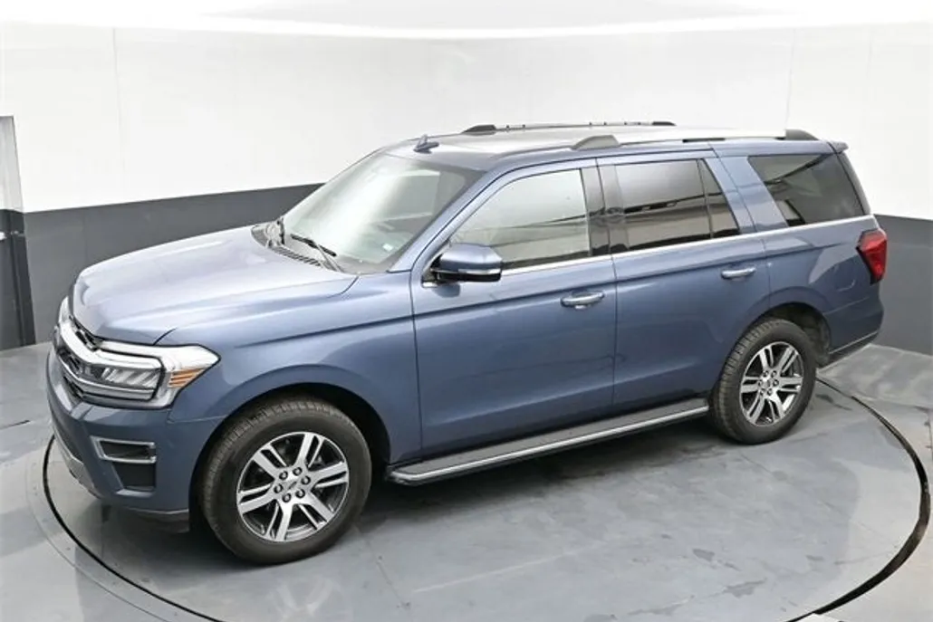 2023 Ford Expedition Limited photo 1