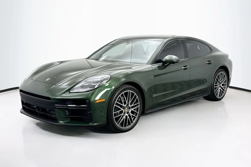 2024 Porsche Panamera Base photo 1
