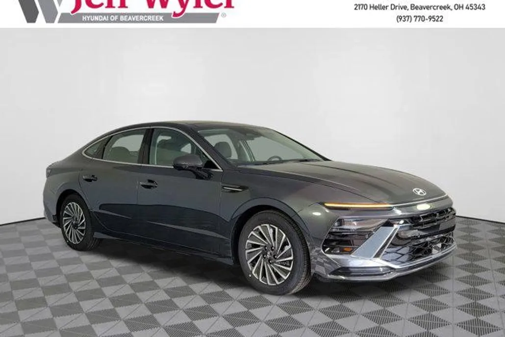2025 Hyundai Sonata Hybrid Limited photo 1