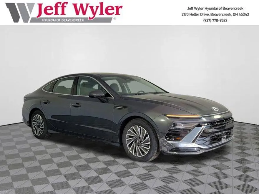 2025 Hyundai Sonata Hybrid Limited photo 1