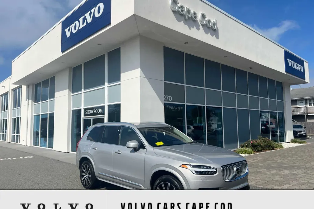 2025 Volvo XC90 Plus photo 1