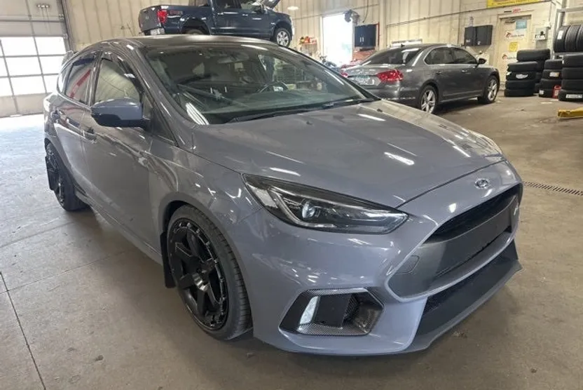 2017 Ford Focus RS photo 1