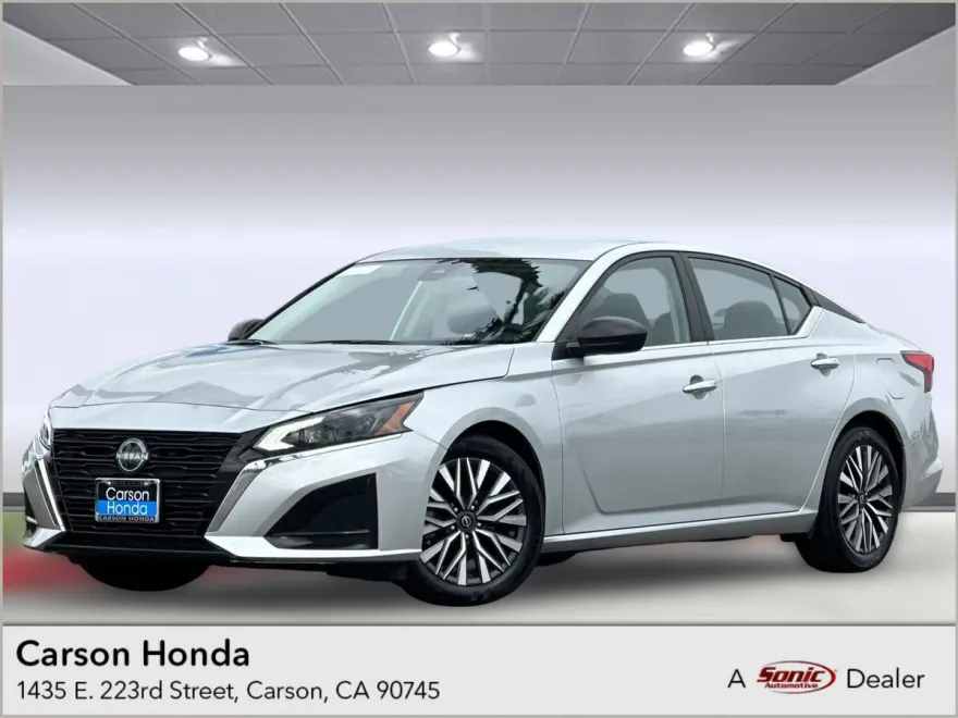 2024 Nissan Altima 2.5 SV photo 1