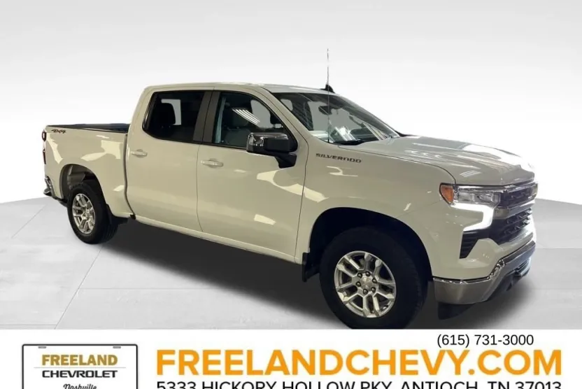 2022 Chevrolet Silverado 1500 LT photo 1