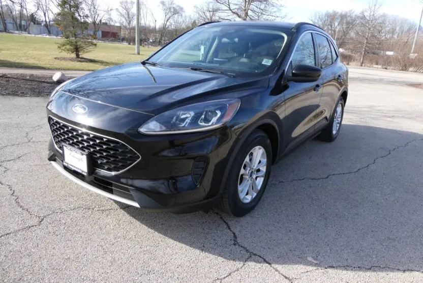 2020 Ford Escape SE photo 1