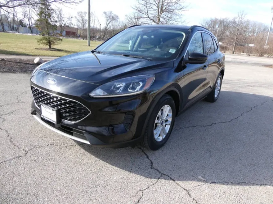 2020 Ford Escape SE photo 1
