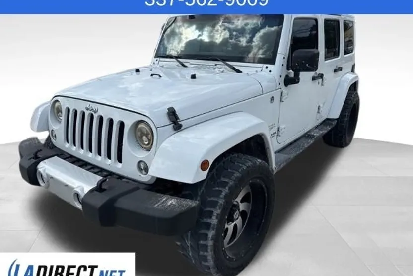 2014 Jeep Wrangler Unlimited Sahara photo 1