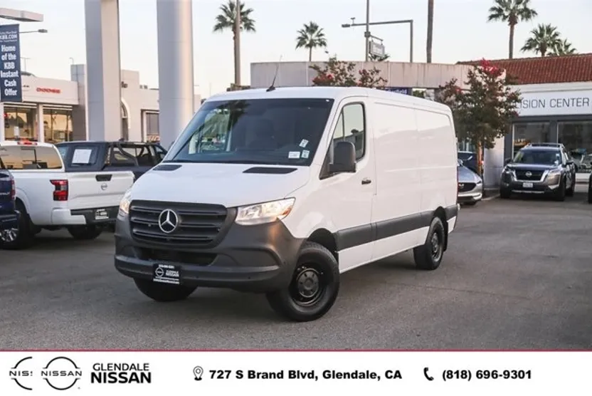 2020 Mercedes Benz Sprinter Crew Van 144 WB photo 1