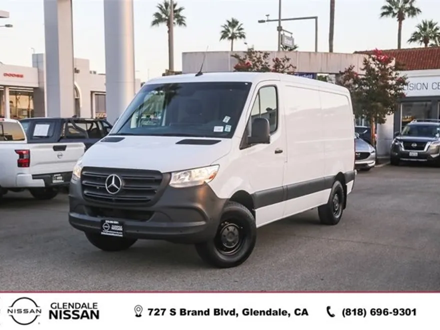 2020 Mercedes Benz Sprinter Crew Van 144 WB photo 1
